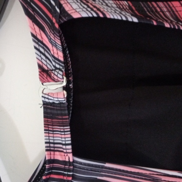 HOLIPICK PINK STRIPE HIGH NECK CUT OUT TOP BLACK MID RISE BOTTOM SIZE SMALL NWT - Picture 6 of 7